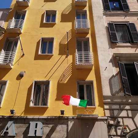 Cinquantatre מלון