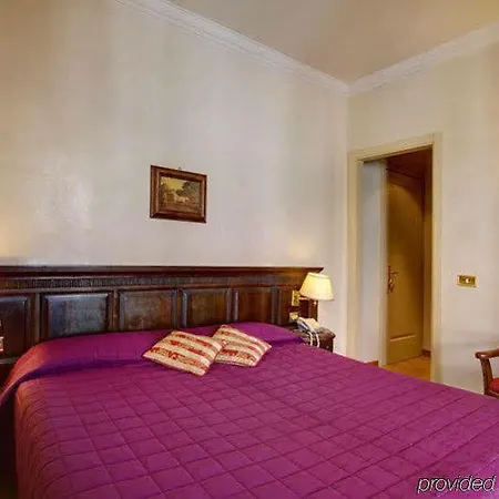 Cinquantatre 3* Rome